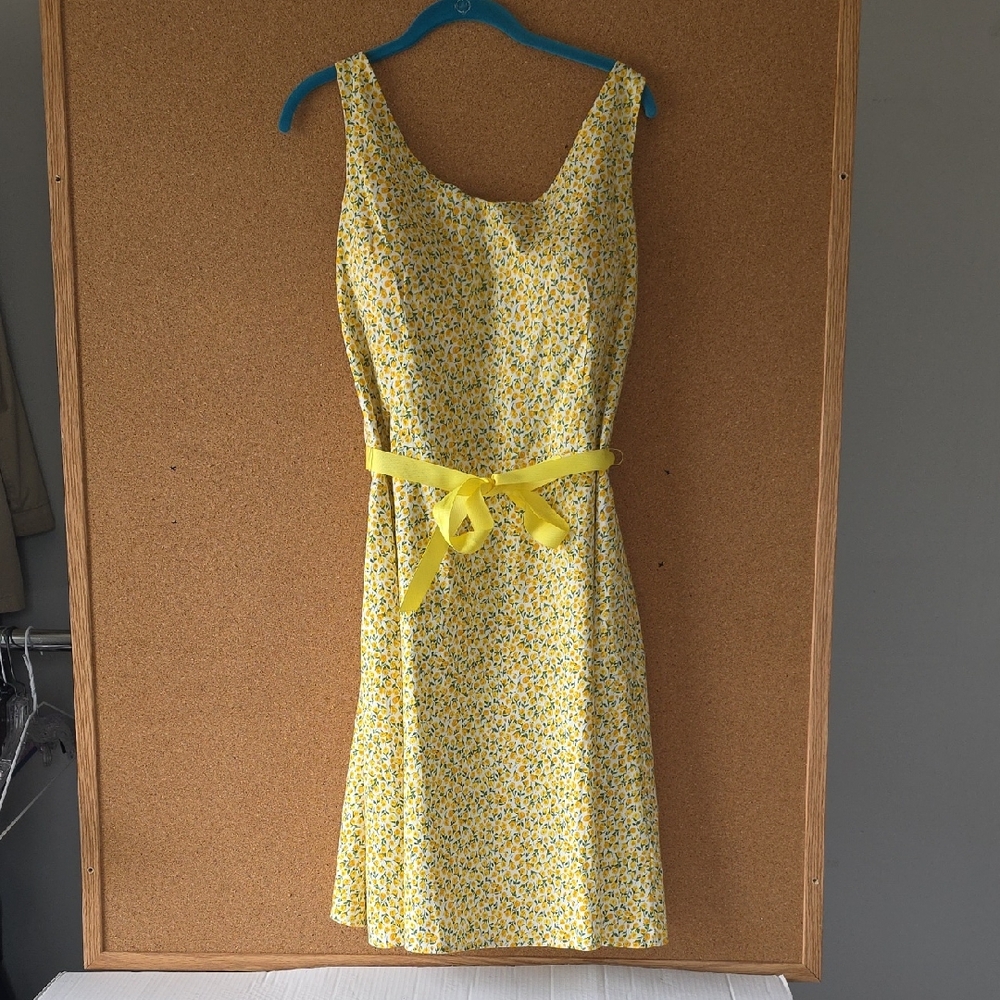 R&K Yellow Floral Fit & Flare R&K Dress V‑Neck Ribbon Waist Cottagecore 16P